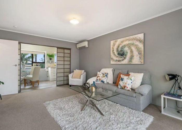  at 1/6 Hinekohu Street, New Lynn, Auckland