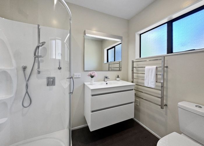  at 2/24 Ottawa Road, Ngaio, Wellington