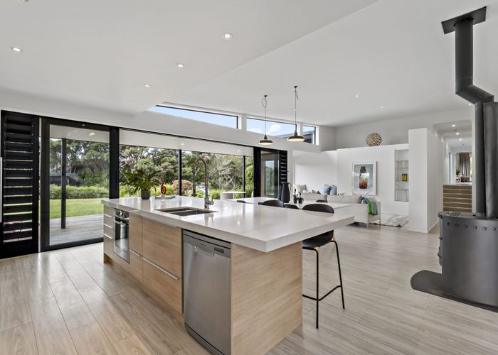  at 14 Eastvale Close, Greenhithe, Auckland