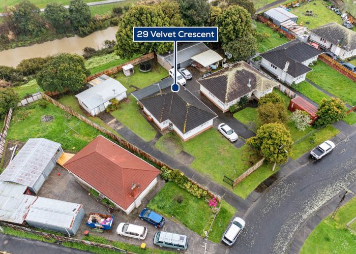  at 29 Velvet Crescent, Otara, Auckland