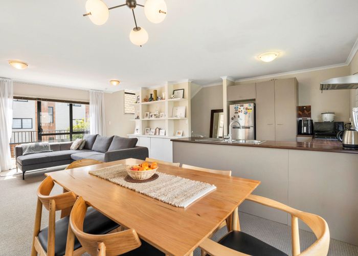  at 24/172 Mcleod Road, Te Atatu South, Auckland
