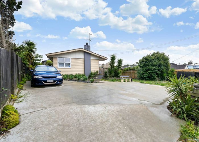  at 15 Claymore Street, Manurewa, Auckland
