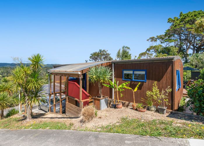  at 10 Kukupa Road, Sunnyvale, Auckland