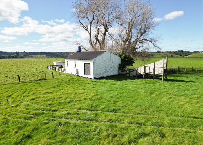  at 711 No 2 Line, Whanganui