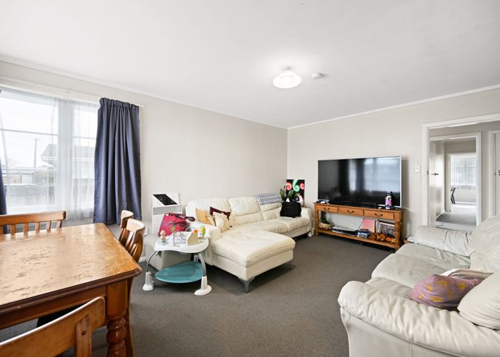  at 8 Mount View Road, Melville, Hamilton, Waikato