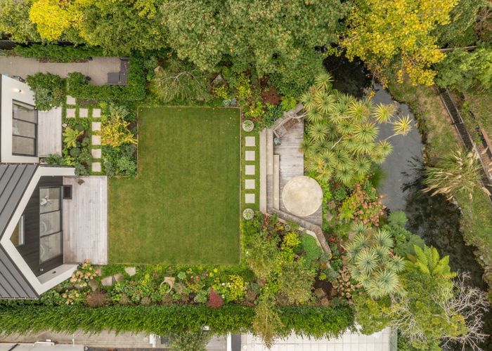  at 16B Daresbury Lane, Fendalton, Christchurch City, Canterbury