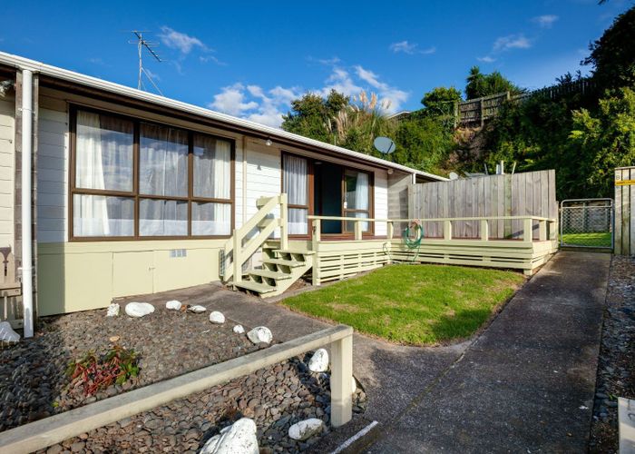  at 2/14 Ambury Place, Merrilands, New Plymouth