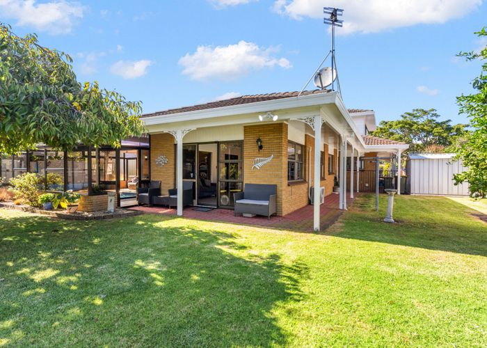  at 7 Riksha Place, Conifer Grove, Takanini