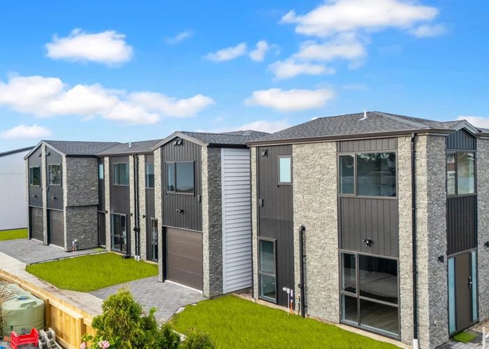  at 8A Woburn Street, Mangere East, Manukau City, Auckland