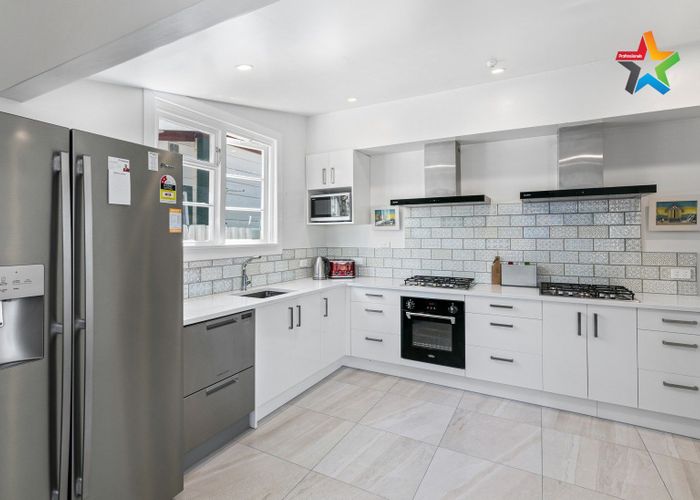  at 10 Elizabeth Street, Petone, Lower Hutt