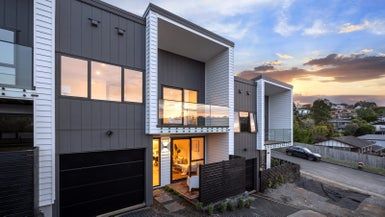  at 21A Acacia Road, Torbay, Auckland
