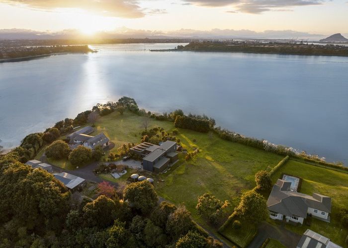  at 206 Ranginui Road, Welcome Bay, Tauranga