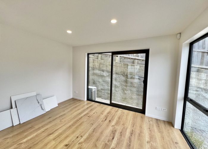  at 7E Serrata Place, Browns Bay, Auckland