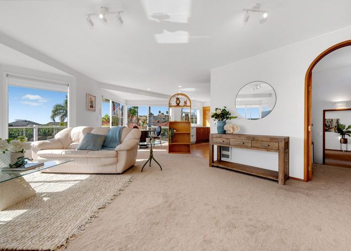  at 4 Dorrington Place, Eastern Beach, Manukau City, Auckland