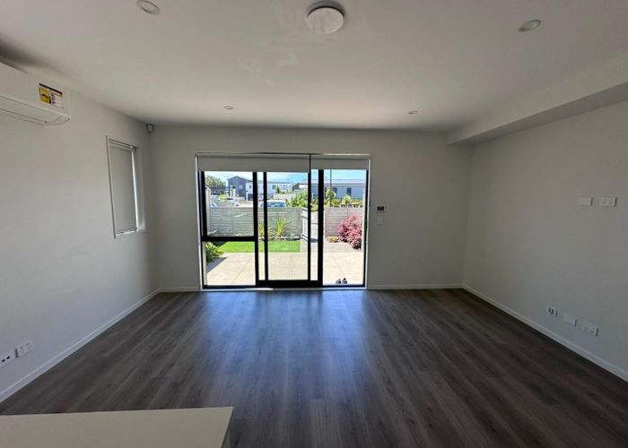  at 6  Gosper Road, Conifer Grove, Papakura, Auckland