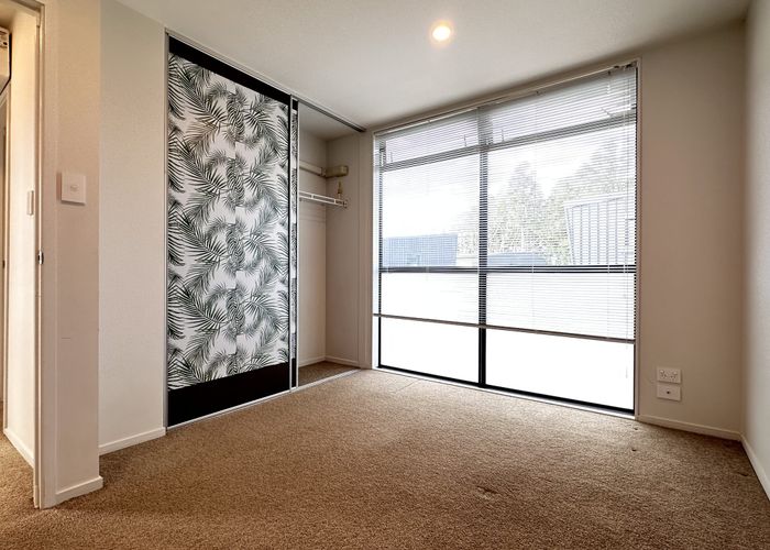  at 182 Flat Bush School Road, Flat Bush, Manukau City, Auckland