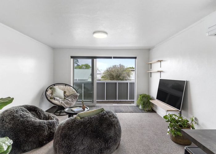  at 2/12 Somerfield Street, Ellerslie, Auckland City, Auckland