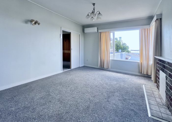  at 195 White Swan Road, Mount Roskill, Auckland City, Auckland