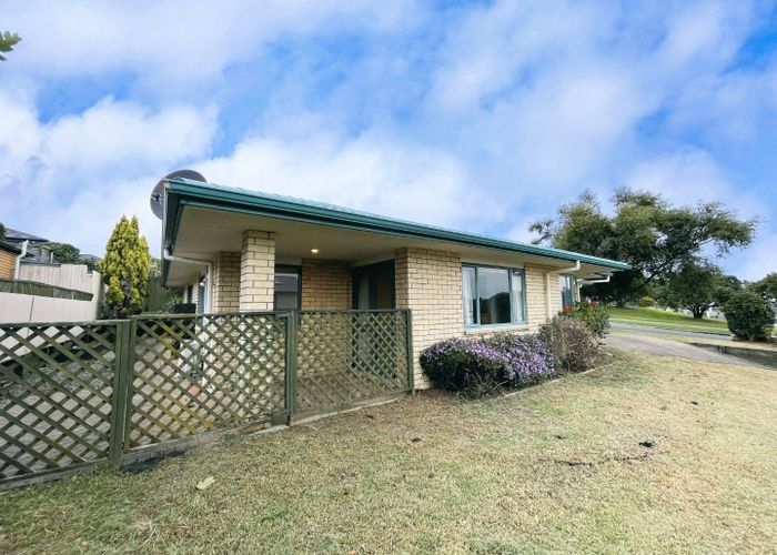  at 1 Sunvista Avenue, Oteha, Auckland