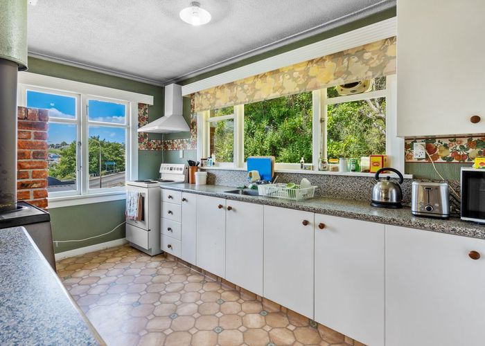  at 9 Kaikorai Valley Road, Kaikorai, Dunedin