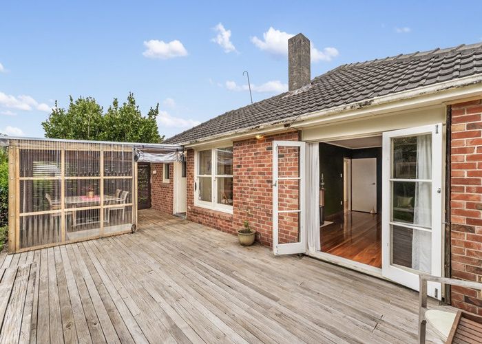  at 4 Inglewood Street, Wai o Taiki Bay, Auckland