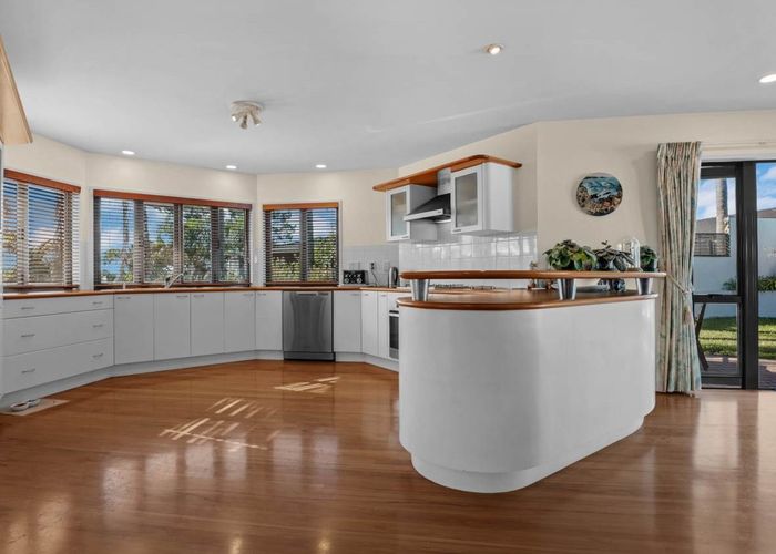 at 17 Eastwood Rise, Browns Bay, Auckland