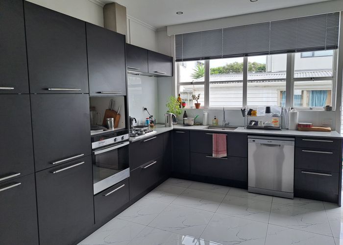  at 1A Aberdeen Road, Castor Bay, North Shore City, Auckland