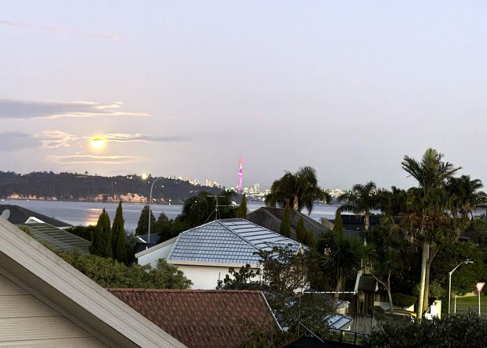  at 3 Bridgehead Cove, West Harbour, Waitakere City, Auckland