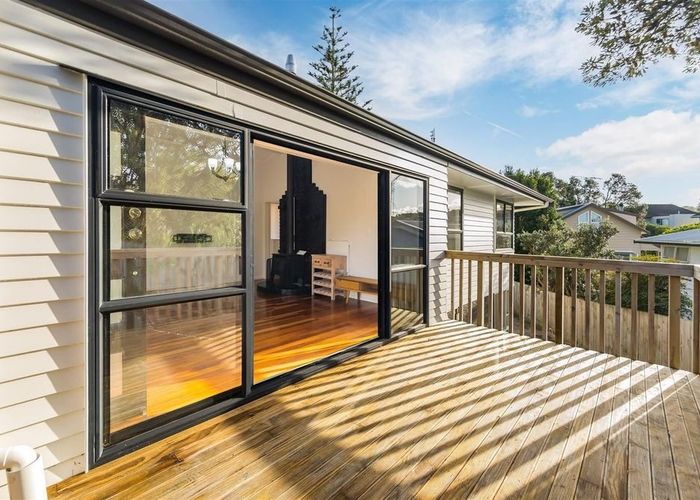  at 40 Acacia Road, Torbay, Auckland