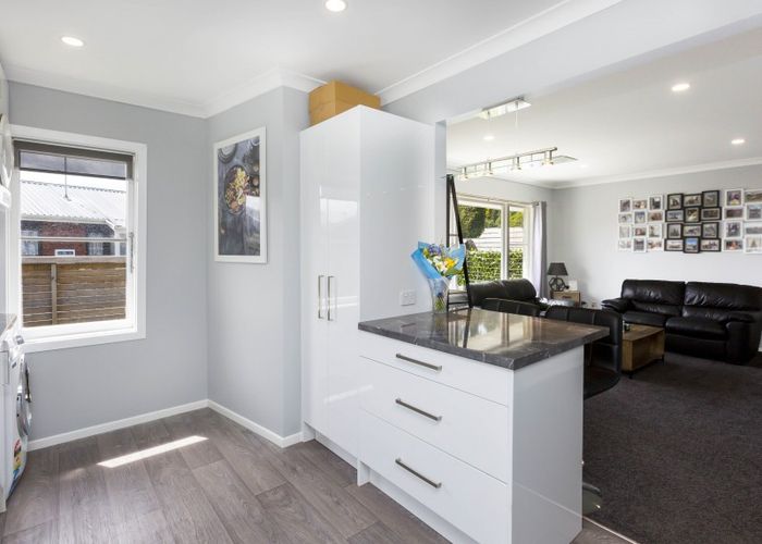  at 2/15 Lane Street, Wallaceville, Upper Hutt