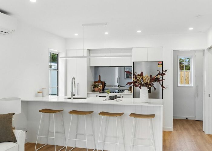  at 2/6 Ensors Road, Opawa, Christchurch City, Canterbury