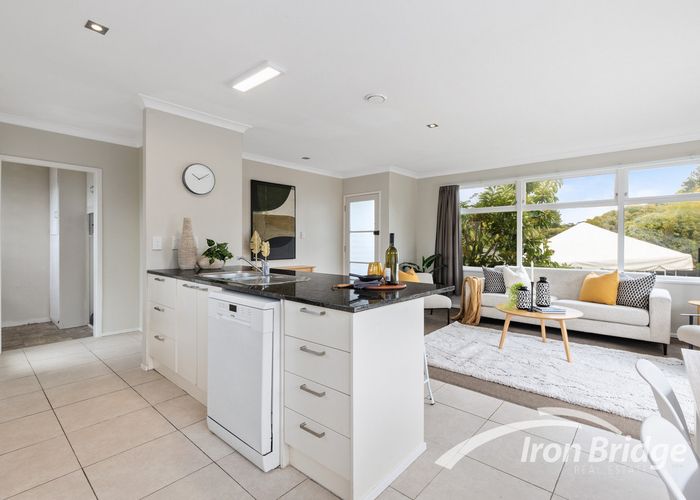  at 1/11 Roseneath Place, Birkdale, Auckland