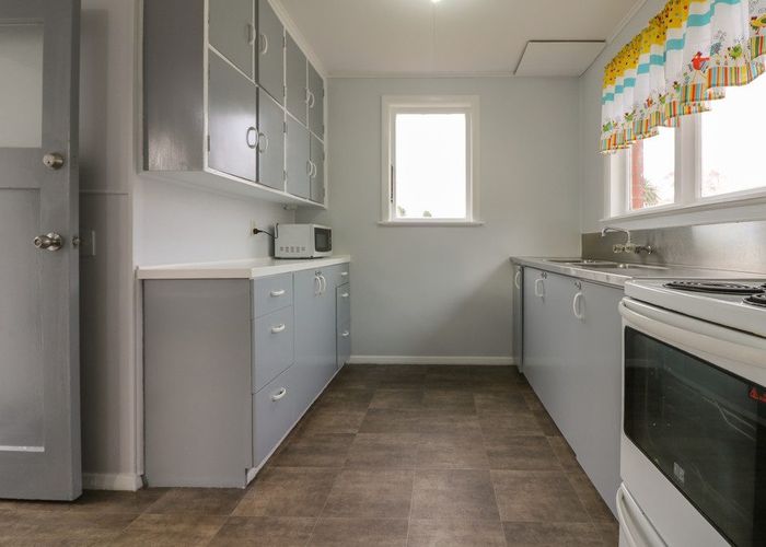  at 8 Drake Street, Awapuni, Palmerston North