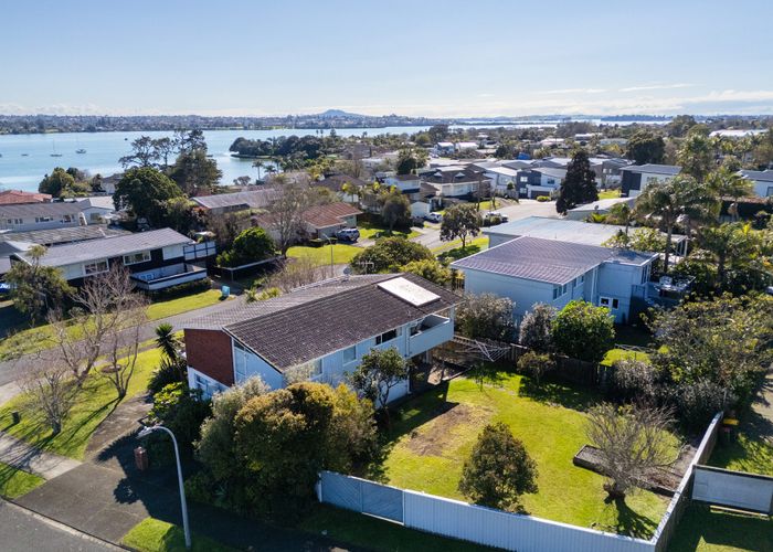  at 53 The Boulevard, Sunnyhills, Manukau City, Auckland