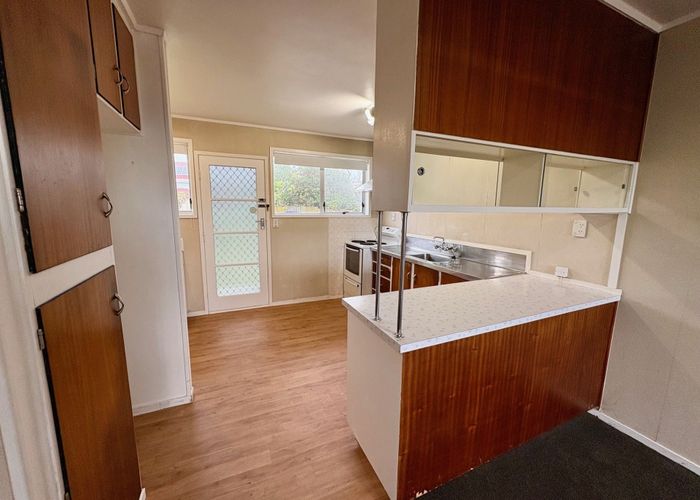  at 4/48 McLeod Road, Henderson, Waitakere City, Auckland