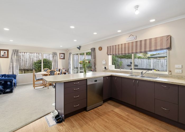  at 29 Leanne Way, Waikanae Beach, Waikanae