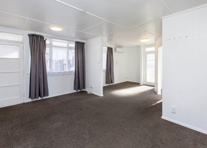  at 35 Hanson Grove, Stokes Valley, Lower Hutt, Wellington