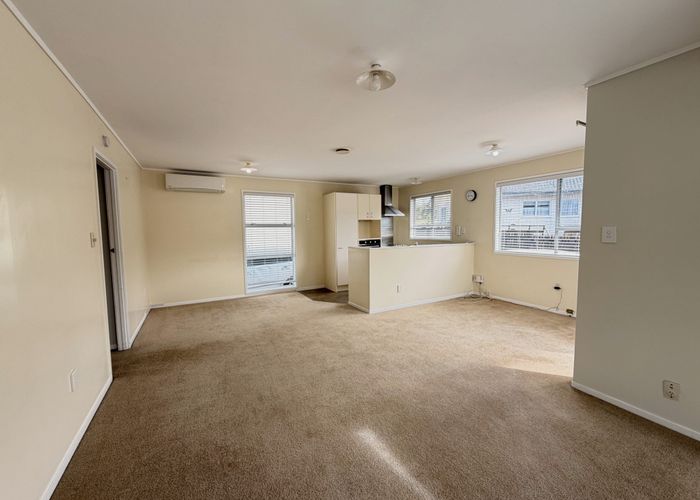  at 2/7 Almond Place, Mount Wellington, Auckland City, Auckland