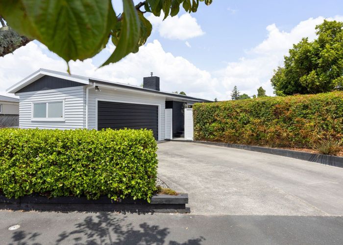  at 16 Donny Avenue, Chartwell, Hamilton
