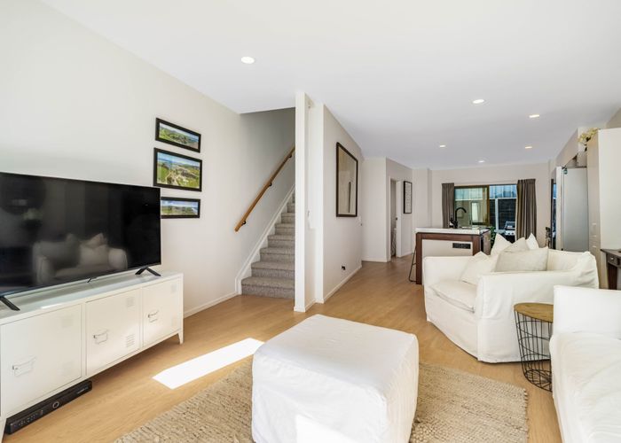  at 4/21 Hunters Park Drive, Three Kings, Auckland City, Auckland