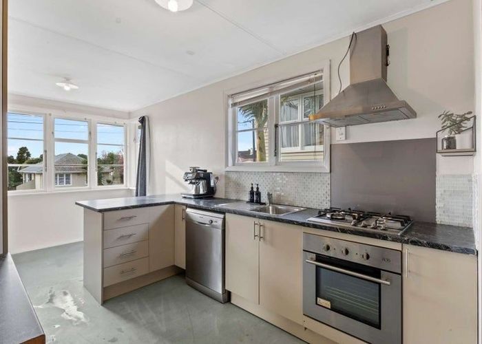  at 29 Endeavour Street, Marfell, New Plymouth, Taranaki