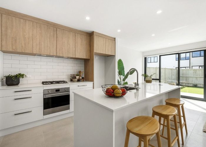  at 104E PEPENE AVE "WAIATA SHORES", Takanini, Papakura, Auckland