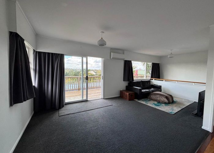  at 49 Buscomb Avenue, Henderson, Waitakere City, Auckland