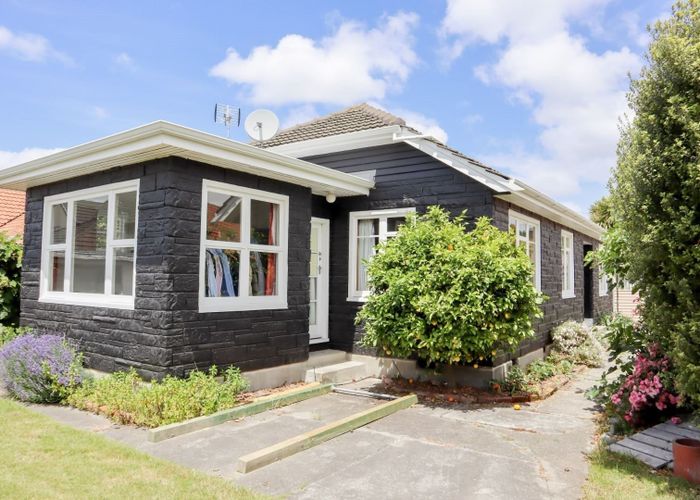  at 6 Wittys Road, Avonhead, Christchurch City, Canterbury