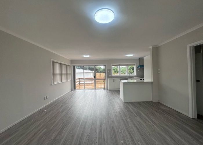  at 6 Beryl Place, Mangere East, Auckland