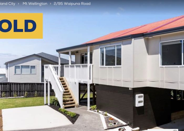 at 2/95 Waipuna Road, Mount Wellington, Auckland