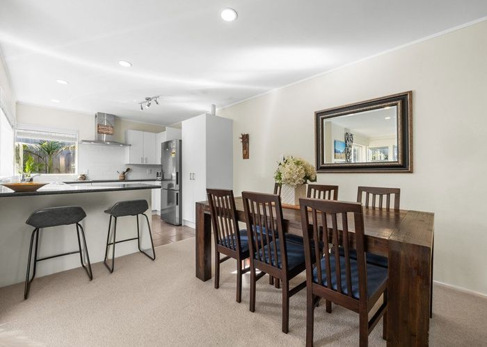  at 2/12 Pat O'Connor Place, Manurewa, Auckland