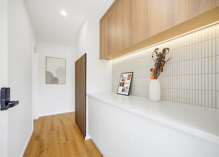  at 11 Juniper Road, Sunnynook, Auckland