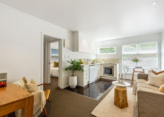  at 2/2 Westwood Terrace, Saint Marys Bay, Auckland City, Auckland