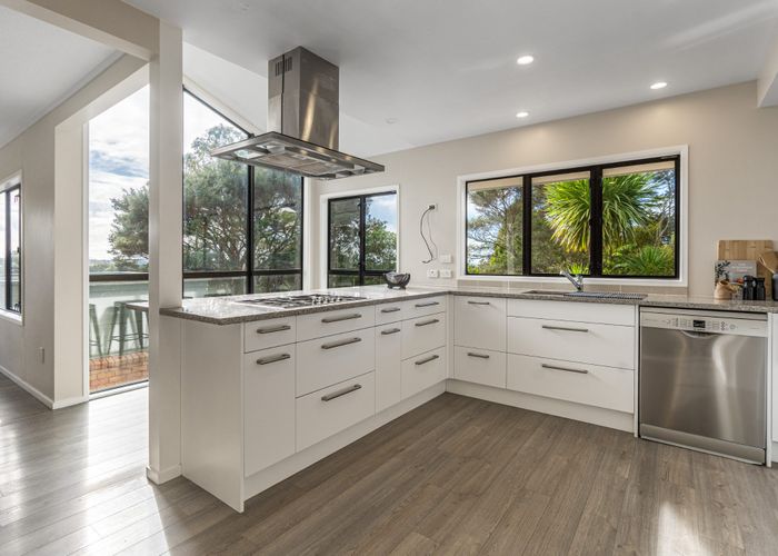  at 3 Tranquil Glade, Hillcrest, Auckland